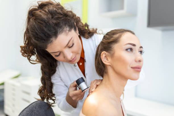 Médico dermatologista